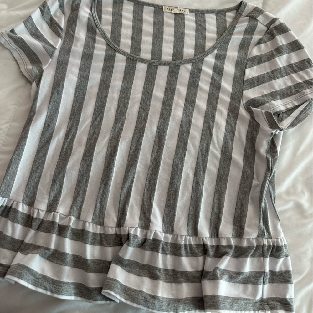 Short Sleeve Grey and White Striped Top